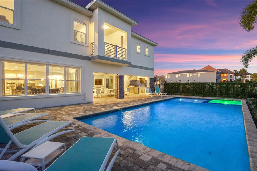 Orlando - 10 Bedroom Private Vacation Home - Image 1