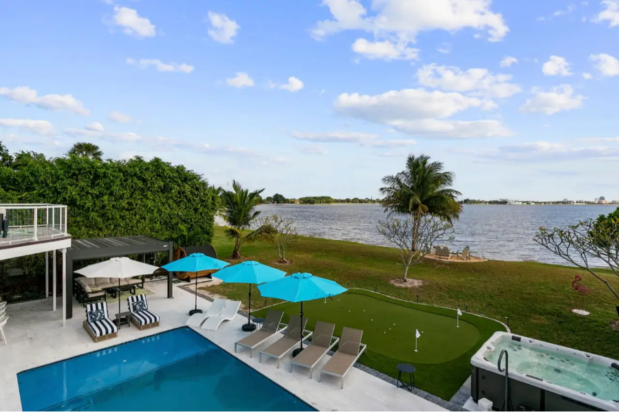 West Palm Beach - 6 Bedroom Vacation Home - 10 Beds West Palm Beach - 6 Bedroom Vacation Home - 10 Beds