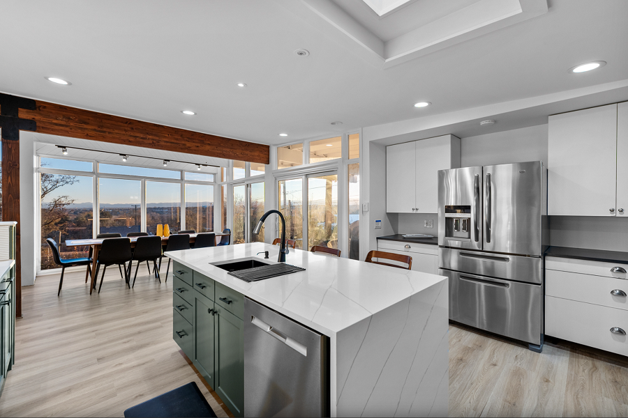 Denver - Private Vacation Home - Mid-Century Modern - 5 Bedrooms / 3 Bath - 5 Beds