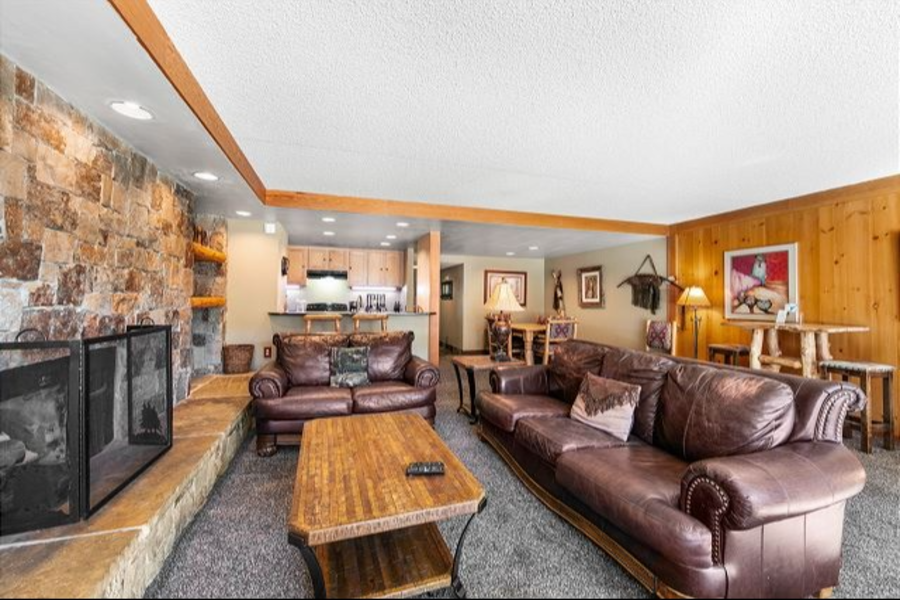 Rocky Mountains - Private Condo - 4 Bedrooms / 3 Bath - Decatur - 8 Beds