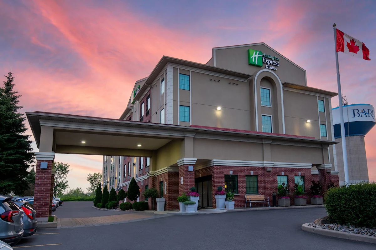 Holiday Inn Express and Suites Barrie Holiday Inn Express and Suites Barrie