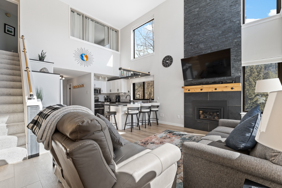 Rocky Mountains - Private Condo - 1 Bedroom / 1.5 Bath - Mall - 1 Bed + Sofa Sleeper