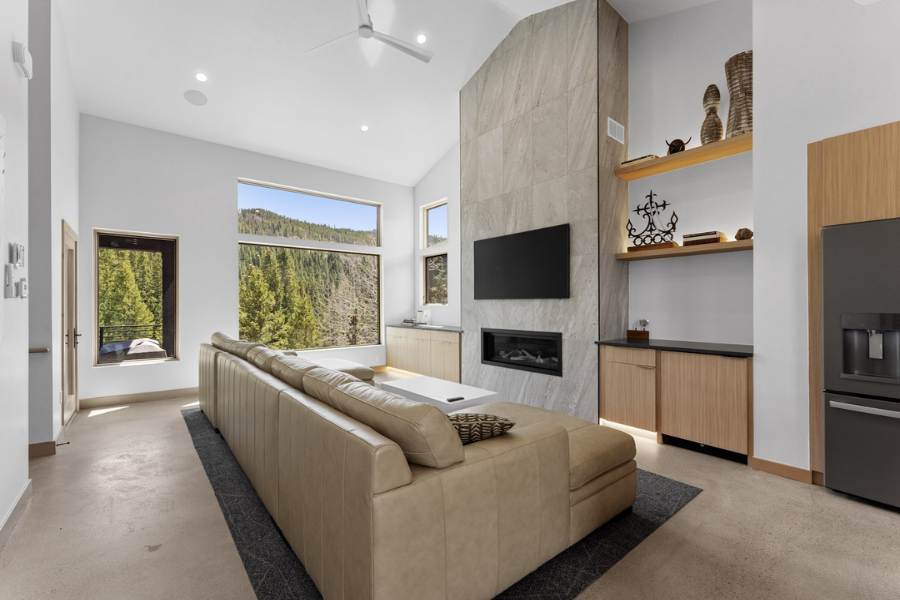 Rocky Mountains - Private Townhome - 4 Bedrooms / 4.5 Bath - Unit A - 4 Beds + Sofa Sleeper Rocky Mountains - Private Townhome - 4 Bedrooms / 4.5 Bath - Unit A - 4 Beds + Sofa Sleeper