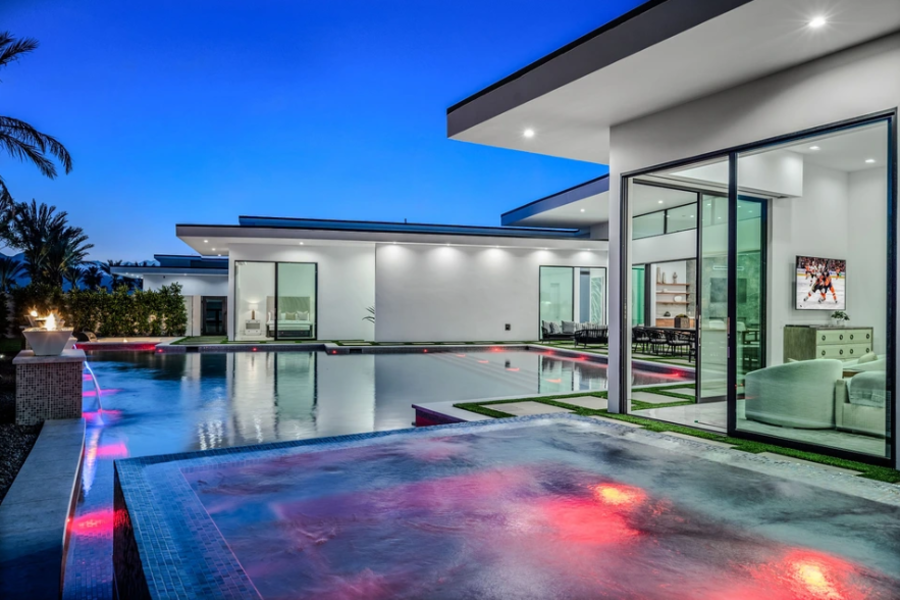 AVS - Bravo VIllas Cielo