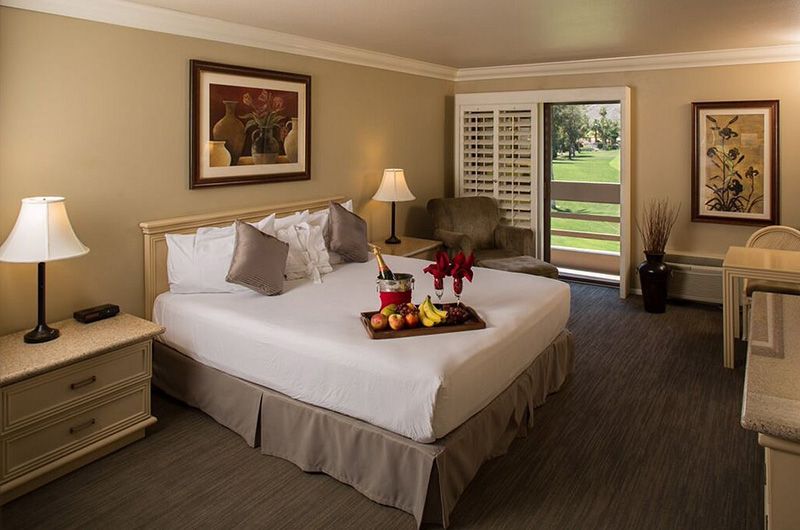 Indian Wells Golf Resort - Image 2