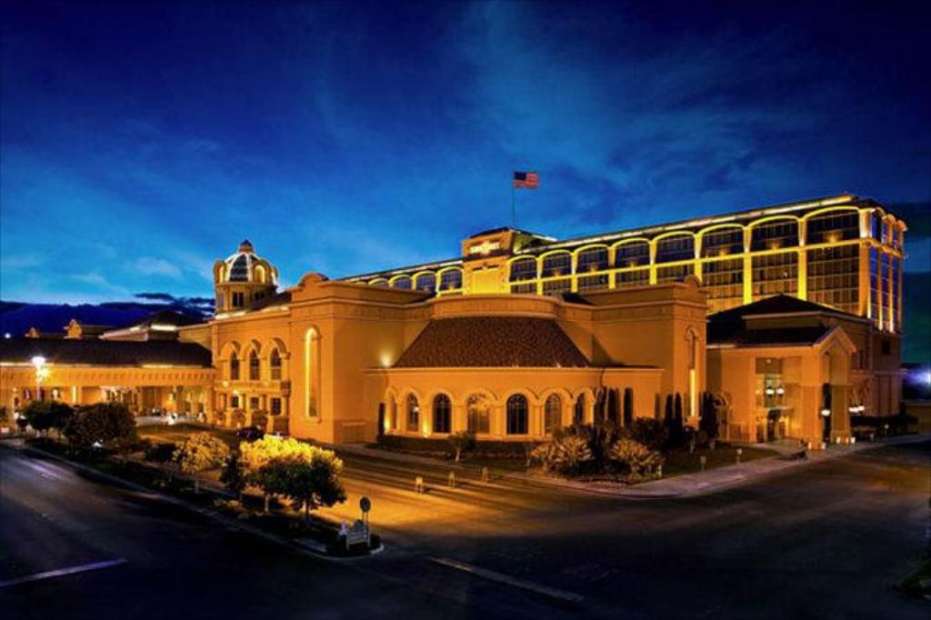Suncoast Hotel & Casino - Image 2