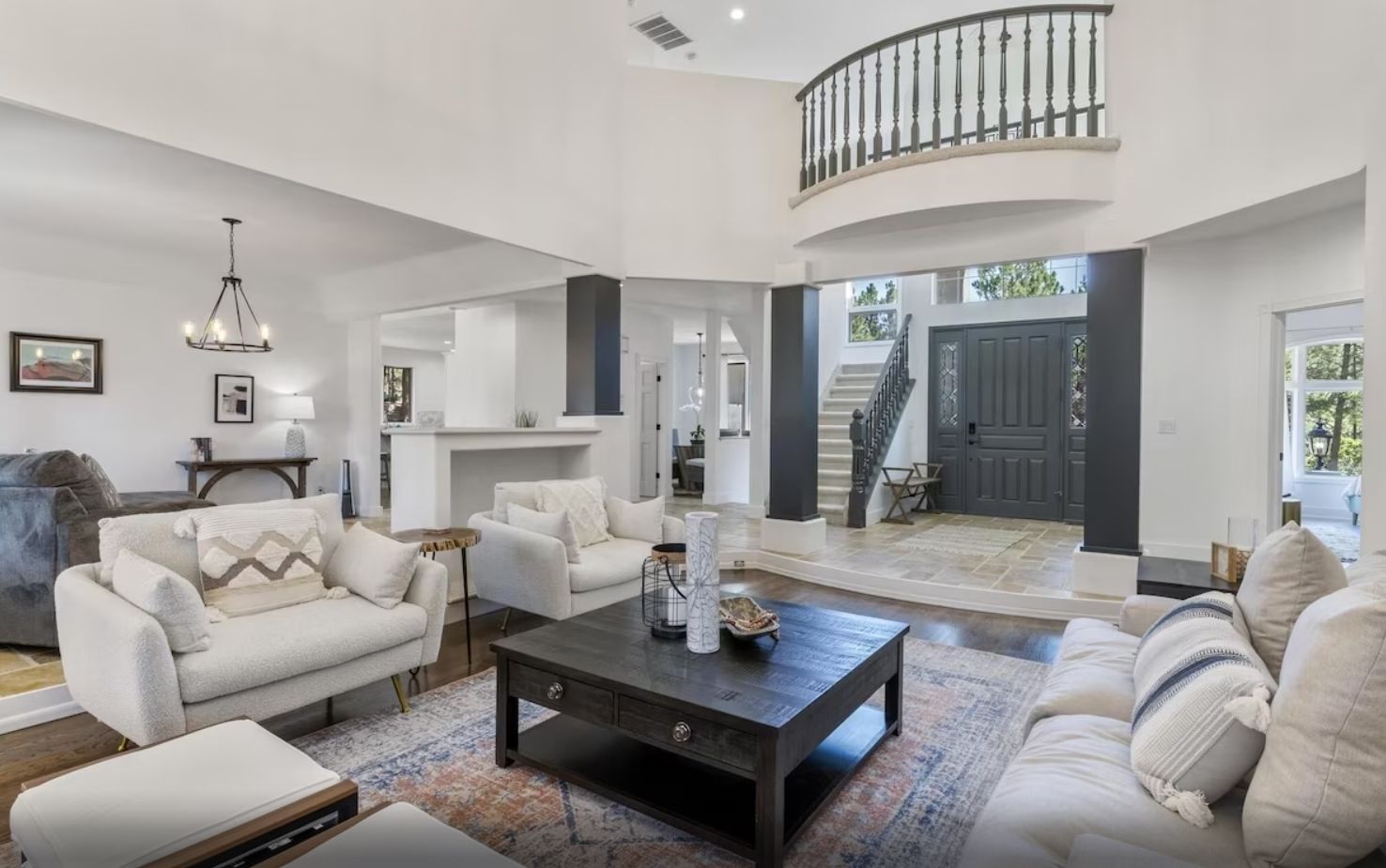 Denver - Private Vacation Home - 7 Bedroom / 7 Bath - TV - 13 beds - Image 2