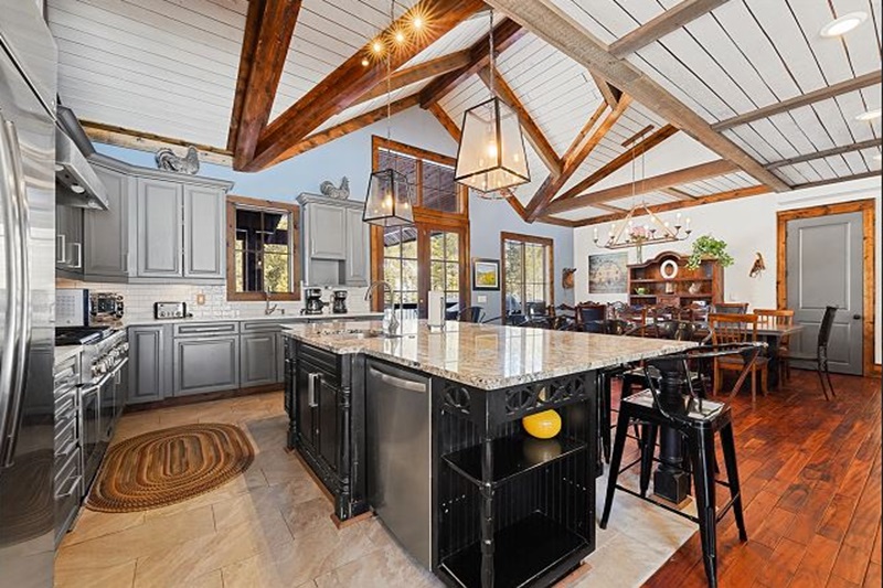 Rocky Mountains - Private Vacation Home - 8 Bedroom / 7.5 Bath - Soda Ridge - 16 Beds - Image 5